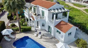 Villa YOLO with Private Pool, Coral-Bay - Image 5