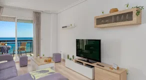 3 Bedroom, sea front & sea view, plunge pool - Image 2