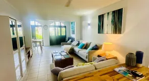 Apartment in Palm Cove - Image 2