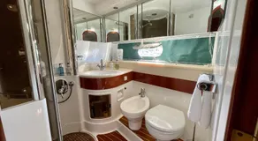 Tranquility Yachts -a 52ft Motor Yacht with waterfront views over Plymouth. - Image 2