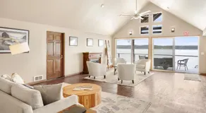 Camano Island Inn - Image 2