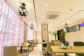 City Comfort Inn - Image 3