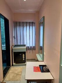 Hotel Oasis - Image 1