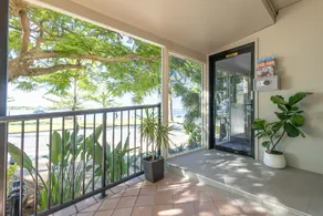 Bayview Beach Holiday Apartments - Image 5