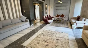 Villa with private pool and garden - Image 3