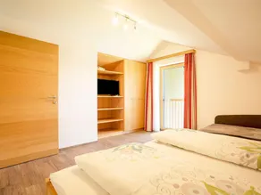 Sunlit Apartment near Ski Area in Weissensee - Image 5