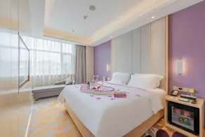Lavande Hotel Chengde Summer Resort Outer Eight Temples - Image 2