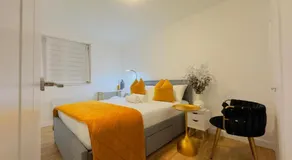 Deluxe Apartment in Erith, London - Image 2