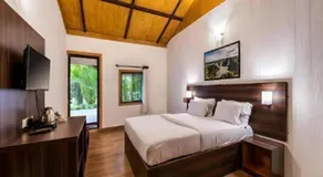 Shangri-La Jungle Village Resort - Image 2