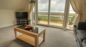 Lochview Chalet - Image 2