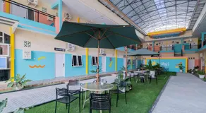 Sans WM Hotel Blitar - Image 4