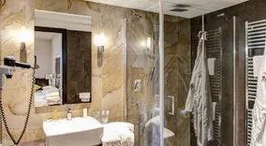Hotel Byron - Image 2