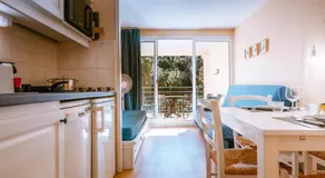 Studio 4 personnes sur la Presqu'île de Giens avec piscine et accès direct sur la plage - Image 3