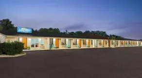 Dover Inn and Suites - Image 3