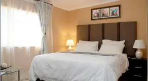 Peace & Lovely Bed and Breakfast - Image 2