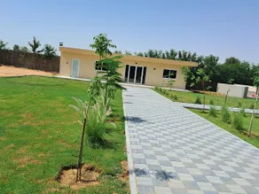 Twins Farmhouse Spacious 5-bed - Image 4