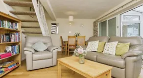 3 Harbour Strand - Image 2