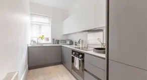 PRIME SPOT FOR ASCOT & WINDSOR - 2 BEDROOMS - By Tempstay - Image 5