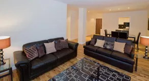 Trinity Quay Apartments - Image 4