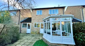 J&J stays 5 bedroom detached house in Peterborough with parking - Image 5