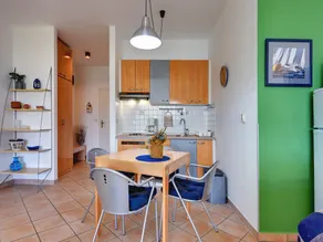Airconditioned studio apartment with seaview - Image 4