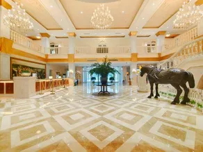 Renji Hotel - Image 2