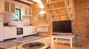 Wood Inn - Image 2
