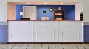 Comfort Crest Inn Smackover - Image 5