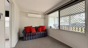 Top Level Unit With Gorgeous Waterviews - Image 5