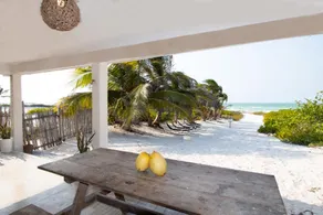Arena y Mar Beachfront House, El Cuyo by The Spot Rentals - Image 3