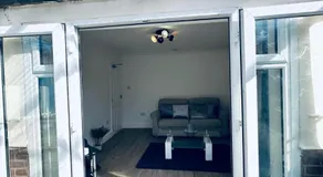 Deluxe Bungalow - Image 4