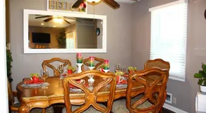 Cozy, Relaxing 4-Bedroom House in Forest Park - Image 5