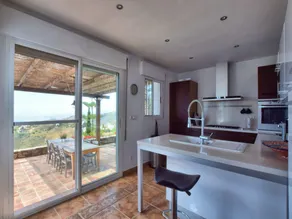 Villa in Sayalonga mit Privatpool - Image 5