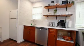 ADA-accessible, newly remodeled 3-BR/2-Bath Home - Image 3