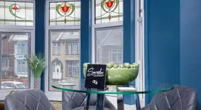 Swish Luxury Holiday Apartments 2 - Image 3