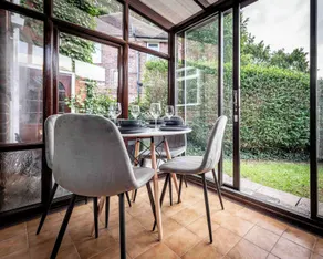 Cosy Home in Stoke on Trent - Image 3