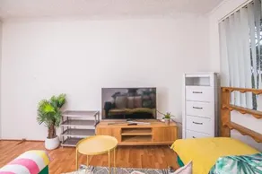 SIMPLE COMFORT! 2bed1bath Unit in Meadowbank - Image 2