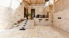 Charming Unit with Pool and Great Amenities - Image 5