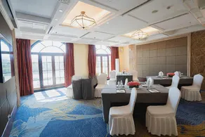 Zipeng Mountain Guangyuan International Conference Center - Image 3