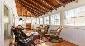 Beautifully Restored Home in Manchester Village - Image 4