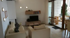 Fantastic family villa with sea view - Image 2