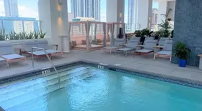 Modern 1 Bed Condo across from Bayside in Downtown - Image 4
