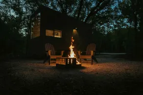 Postcard Cabins Piney Woods - Image 4