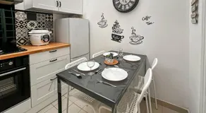 Geek et chic à Béthune - Grand logement central tout confort idėal pour familles, équipes sportives - Image 5
