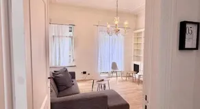 Schuman Square Residence - Image 2