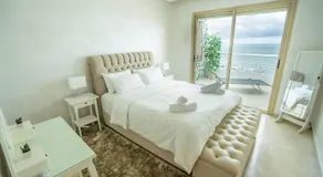 Luxurious 4 bedroom Beachfront BAK2 - Image 2
