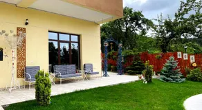 Hotel Legiandro Surami - Image 2