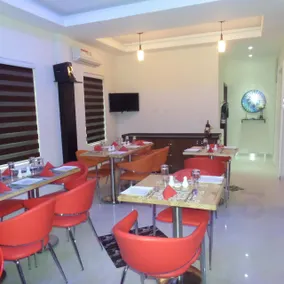 RightGate Hotel - Image 2
