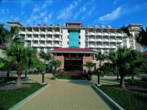 Guilin Merryland Resort - Image 2