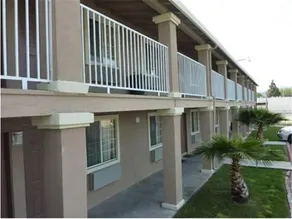 Holiday Lodge Motel Antioch - Image 5